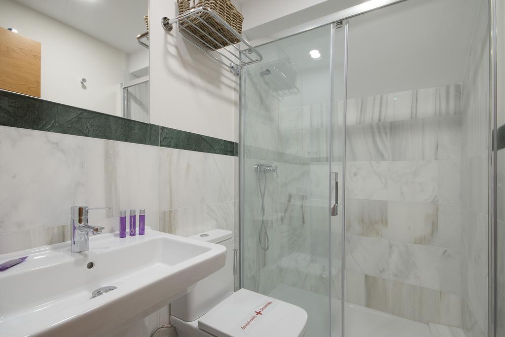 גרנדה Suites Gran Via Capilla Real מראה חיצוני תמונה