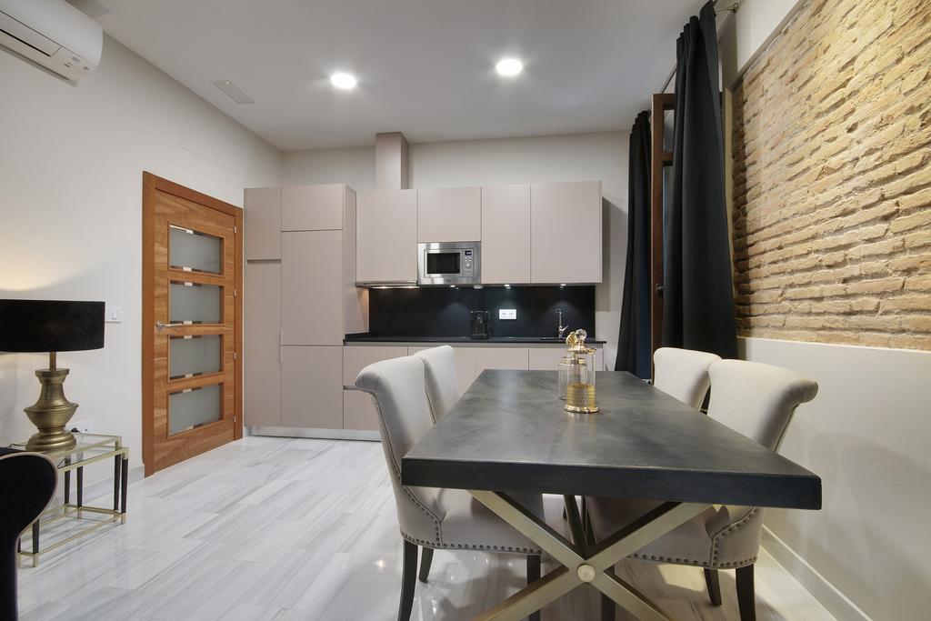 גרנדה Suites Gran Via Capilla Real מראה חיצוני תמונה