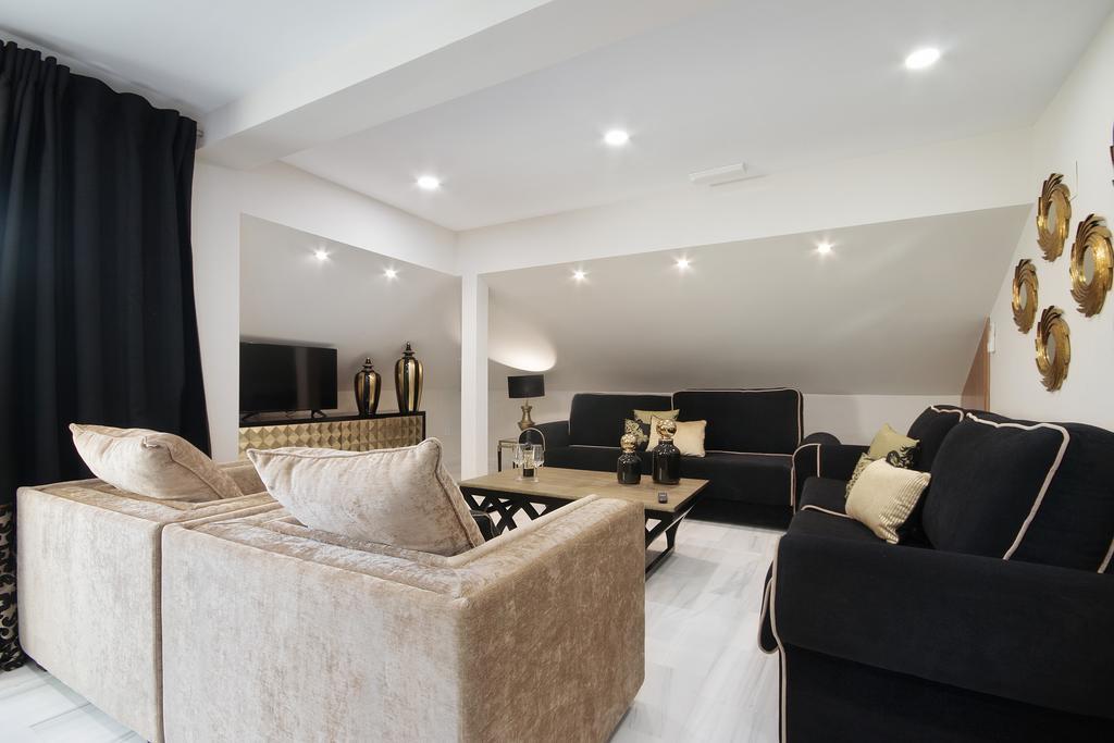 גרנדה Suites Gran Via Capilla Real מראה חיצוני תמונה