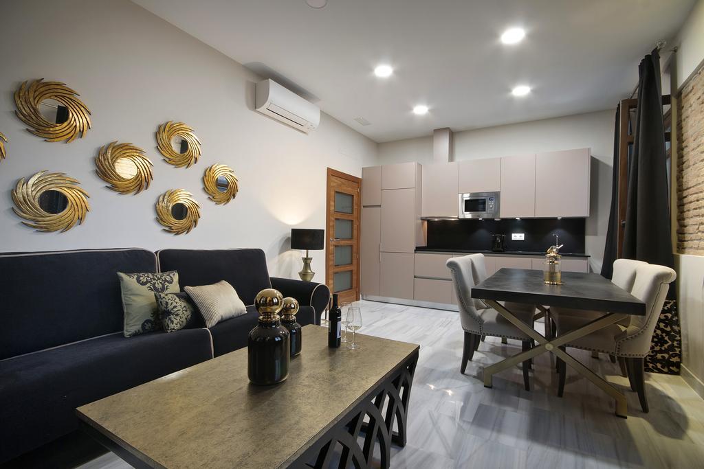 גרנדה Suites Gran Via Capilla Real מראה חיצוני תמונה