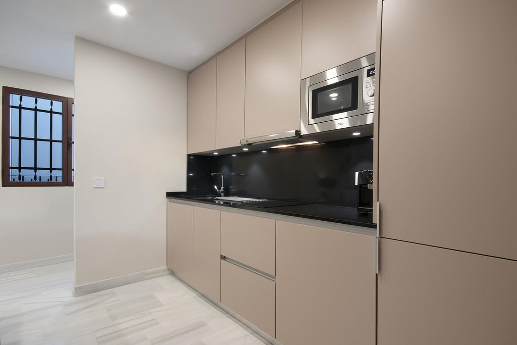 גרנדה Suites Gran Via Capilla Real מראה חיצוני תמונה