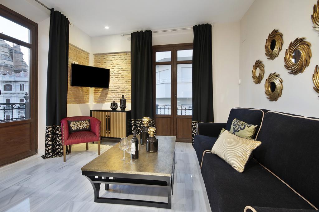 גרנדה Suites Gran Via Capilla Real מראה חיצוני תמונה