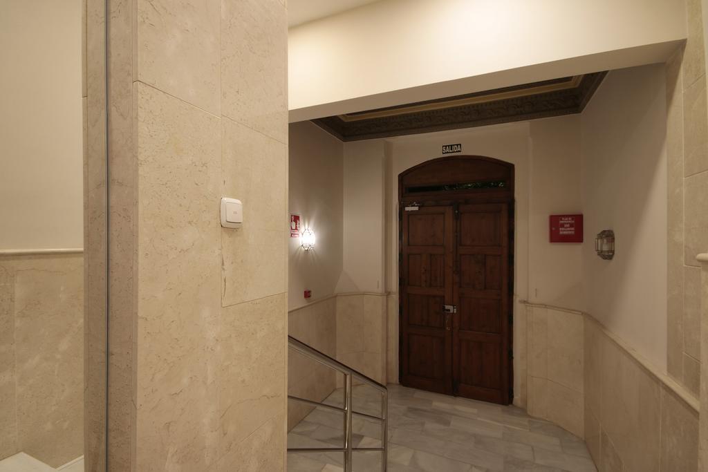גרנדה Suites Gran Via Capilla Real מראה חיצוני תמונה