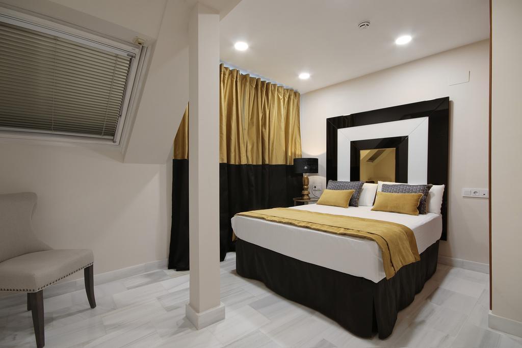 גרנדה Suites Gran Via Capilla Real מראה חיצוני תמונה