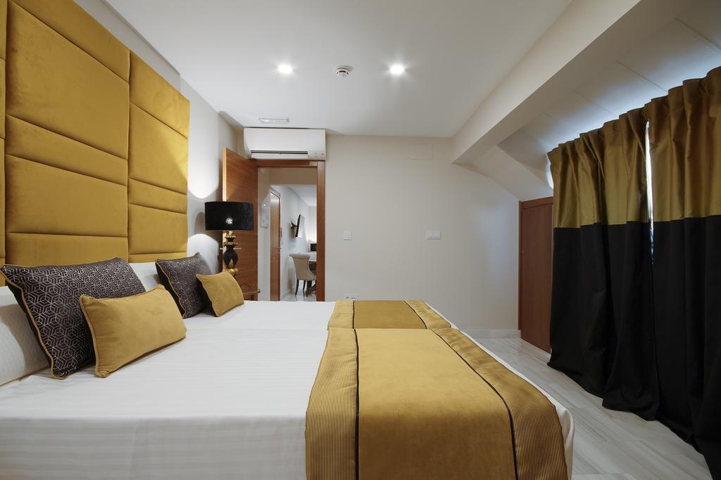 גרנדה Suites Gran Via Capilla Real מראה חיצוני תמונה