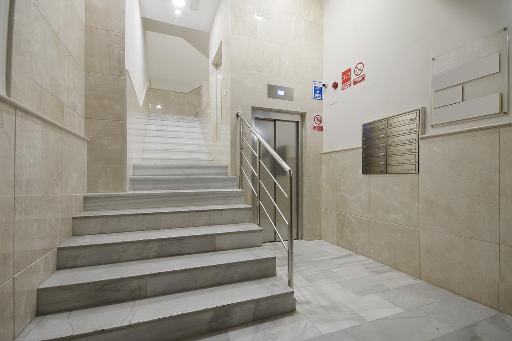 גרנדה Suites Gran Via Capilla Real מראה חיצוני תמונה
